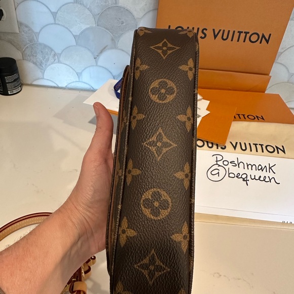 Louis Vuitton Ivy wallet on chain - Picture 9 of 17